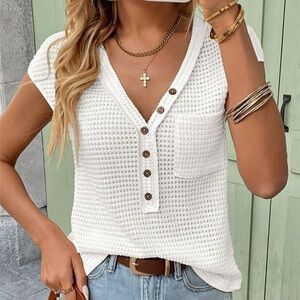 Chic White Buttoned Short Sleeve Top